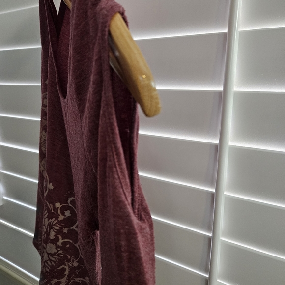 Mudd Cold Shoulder Top - Picture 3 of 5